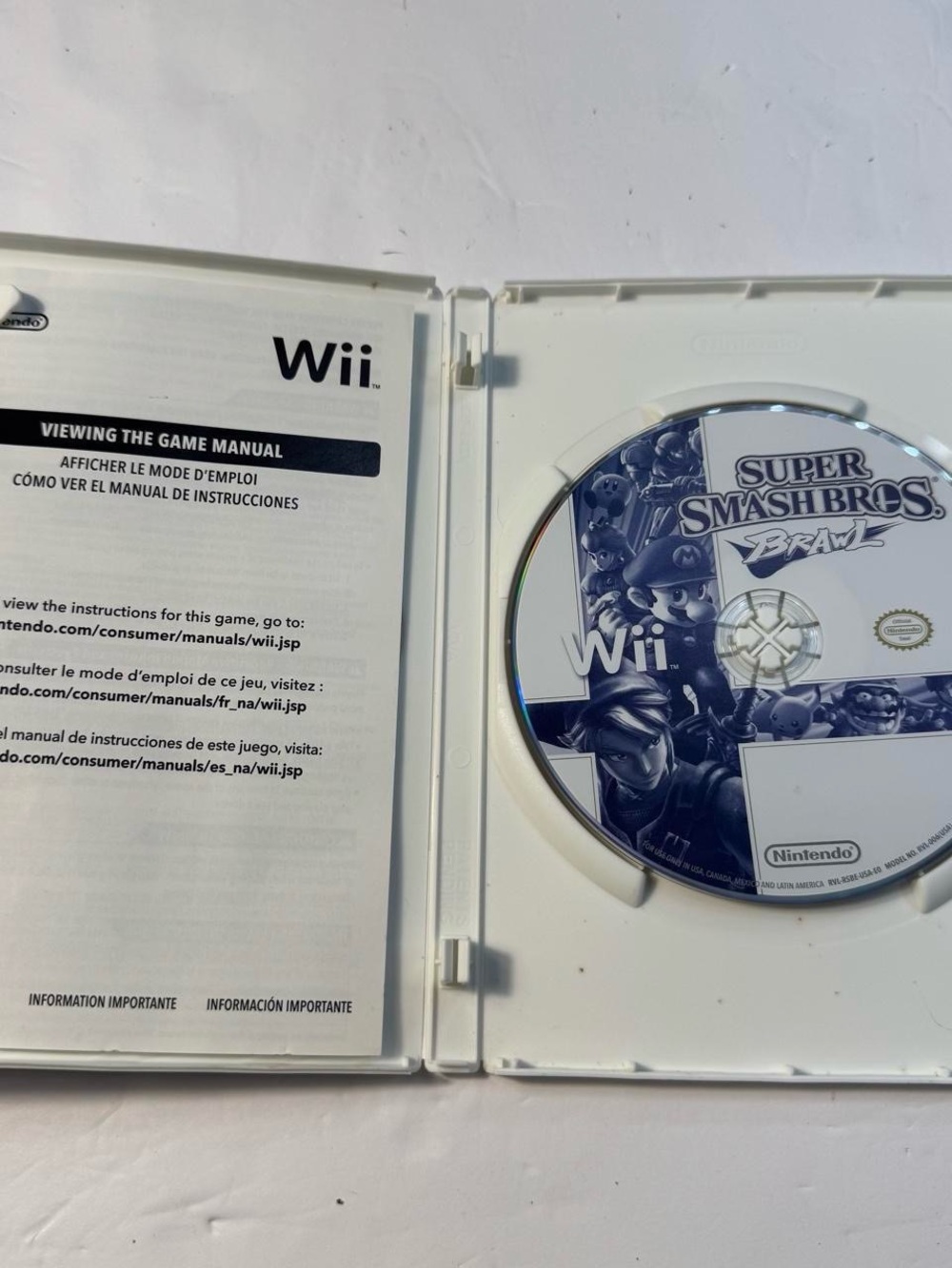 Super Smash Bros. Brawl Nintendo Wii Game with Manual & Case - Picture 3 of 4